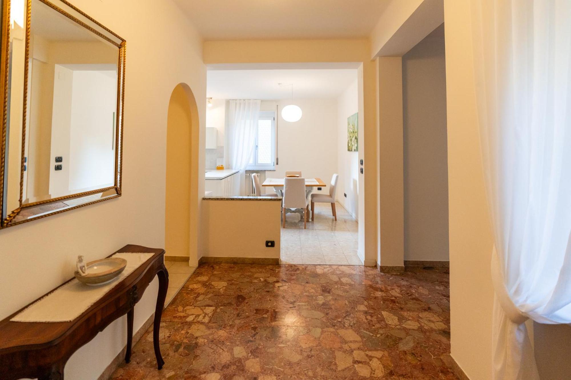 Domus Verona - Elegante Residenza Con Affaccio Su Porta Leoni ห้อง รูปภาพ