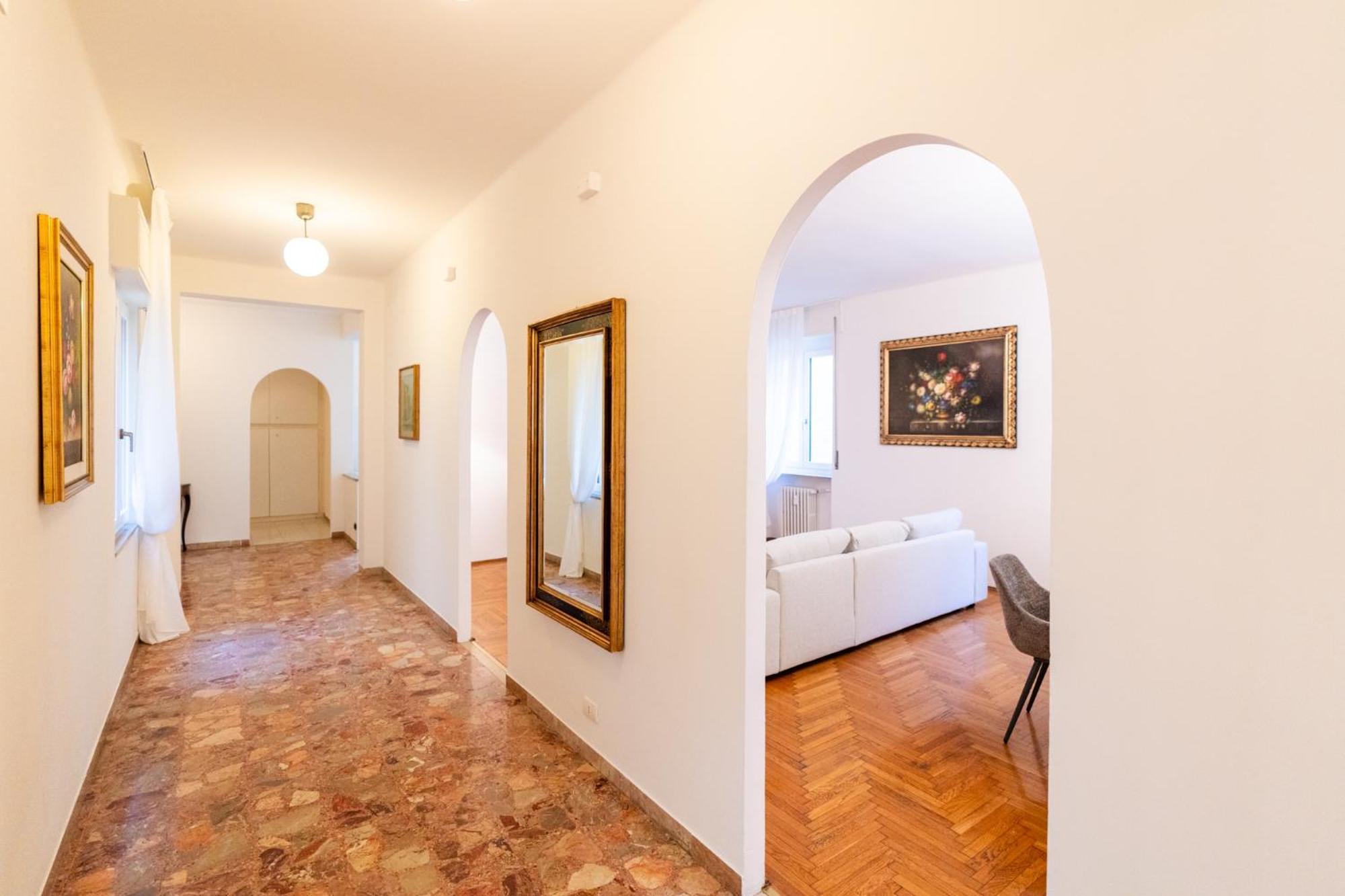 Domus Verona - Elegante Residenza Con Affaccio Su Porta Leoni ห้อง รูปภาพ