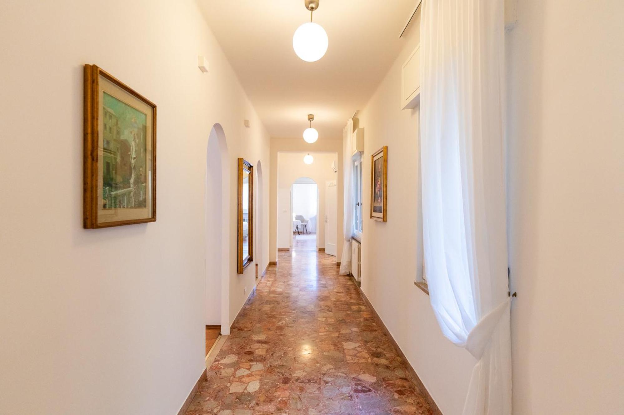 Domus Verona - Elegante Residenza Con Affaccio Su Porta Leoni ห้อง รูปภาพ