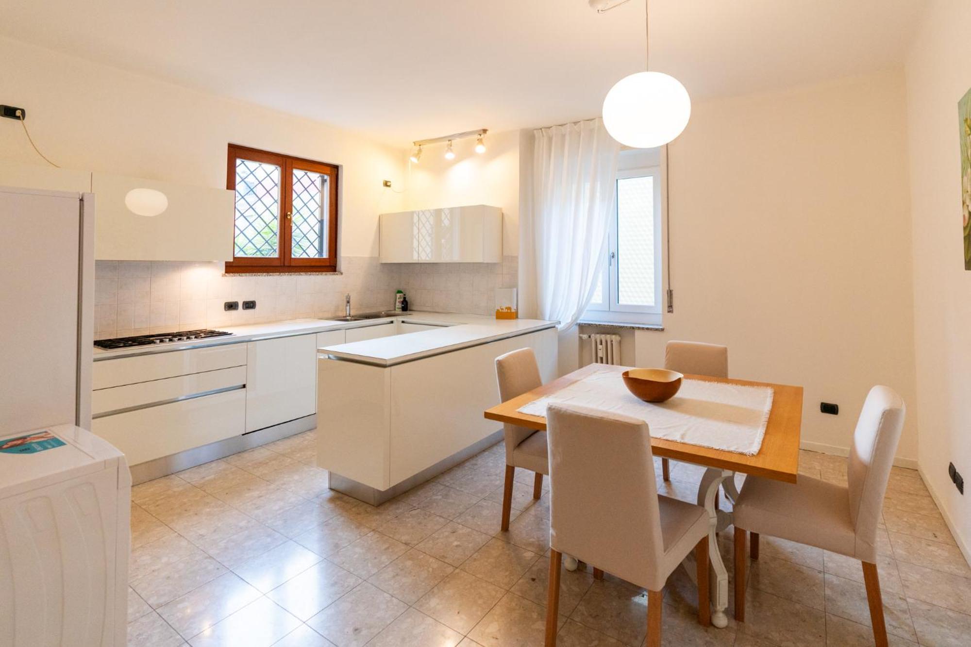 Domus Verona - Elegante Residenza Con Affaccio Su Porta Leoni ห้อง รูปภาพ