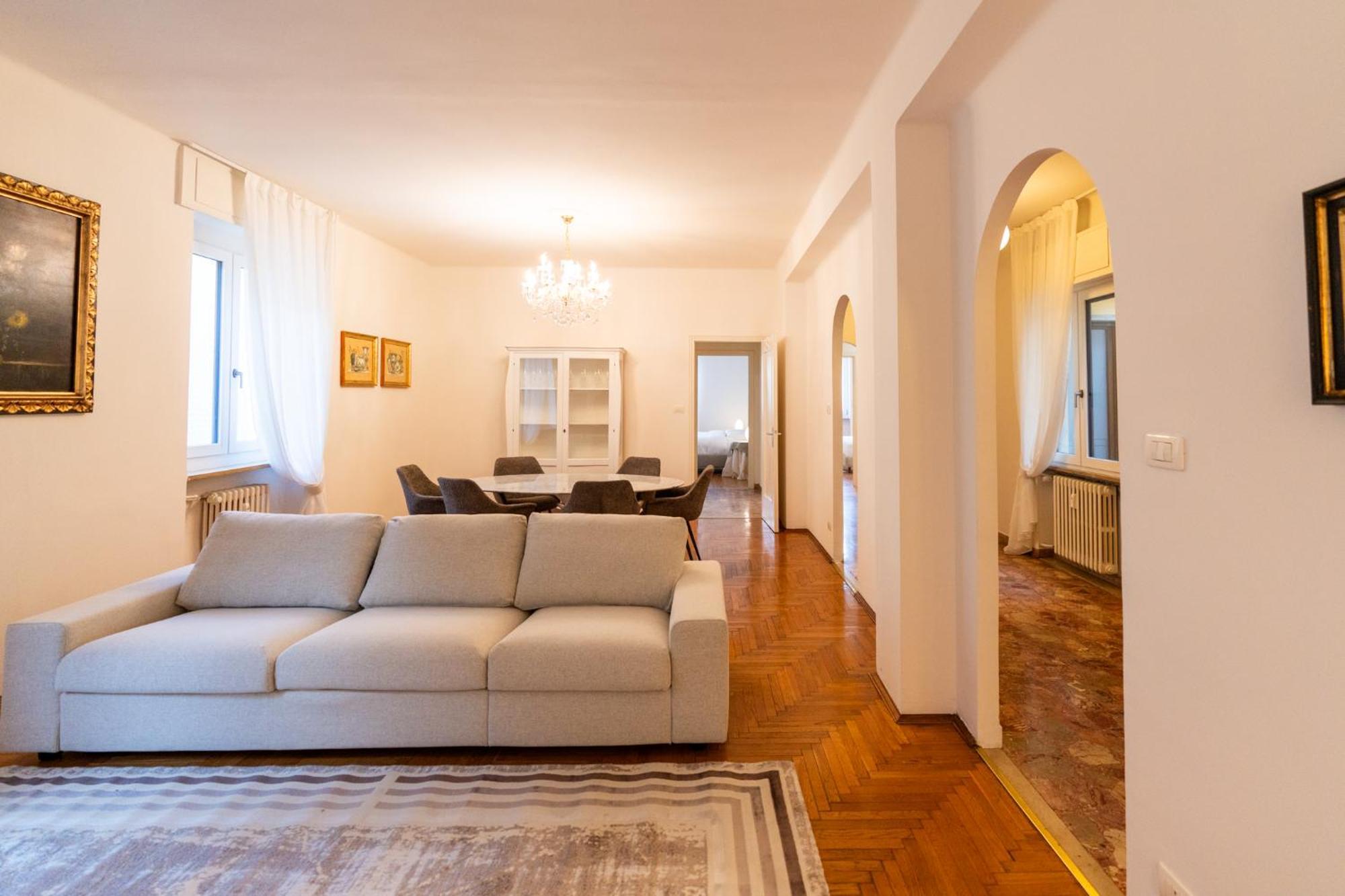 Domus Verona - Elegante Residenza Con Affaccio Su Porta Leoni ห้อง รูปภาพ